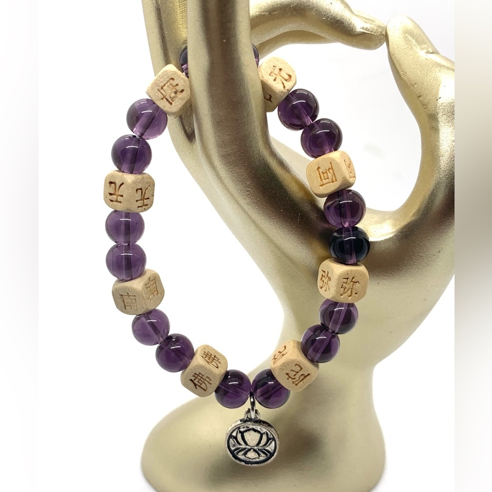 [Purple Lotus] Stretchy Elastic Beaded Bracelet With Lotus Charm & Wooden Beads